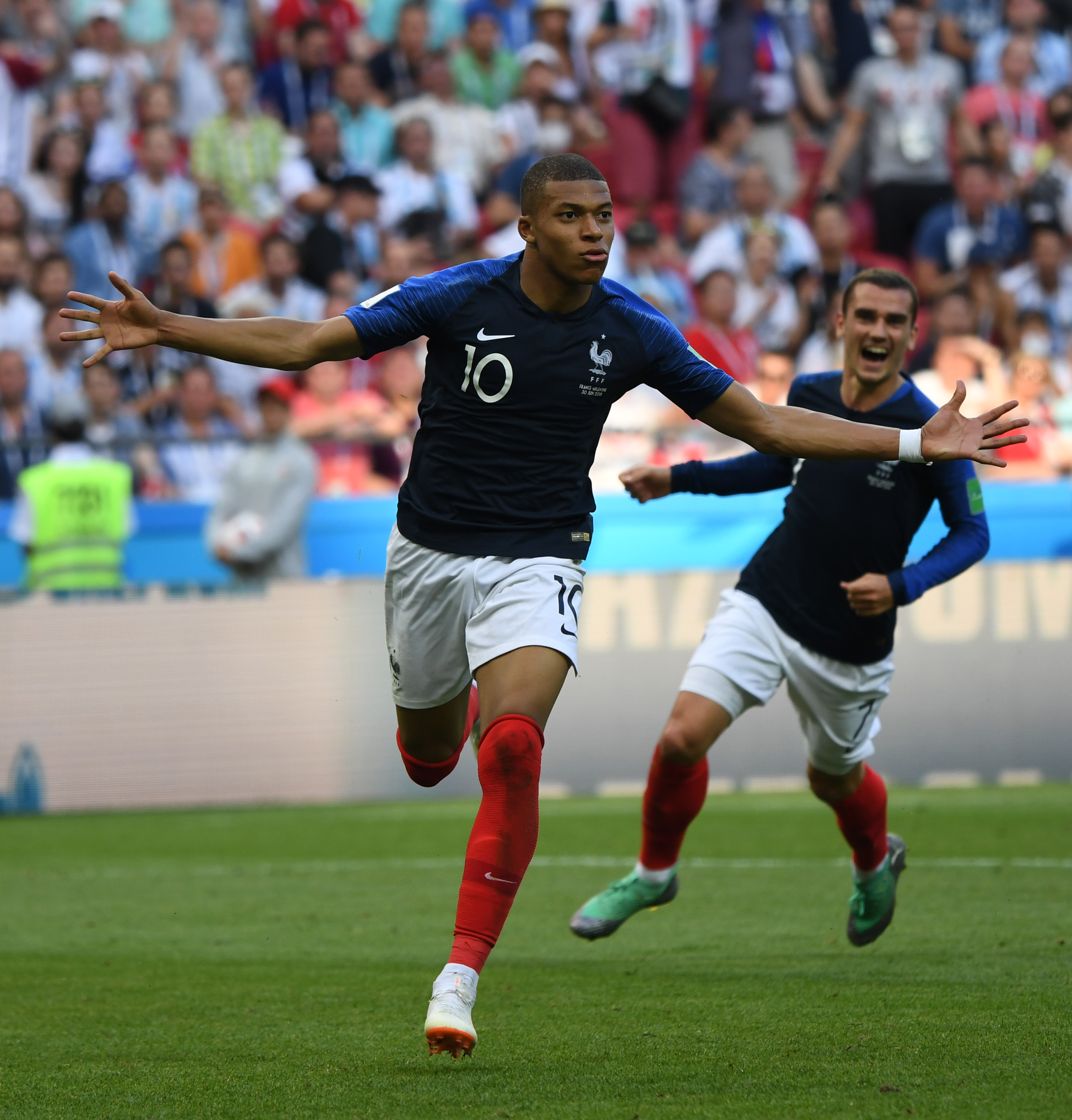 巴蒂：没有什么能永垂不朽，能享受梅西的足球这么久已足够幸运（巴蒂：世间无永恒，能长久欣赏梅西踢球已是幸运）