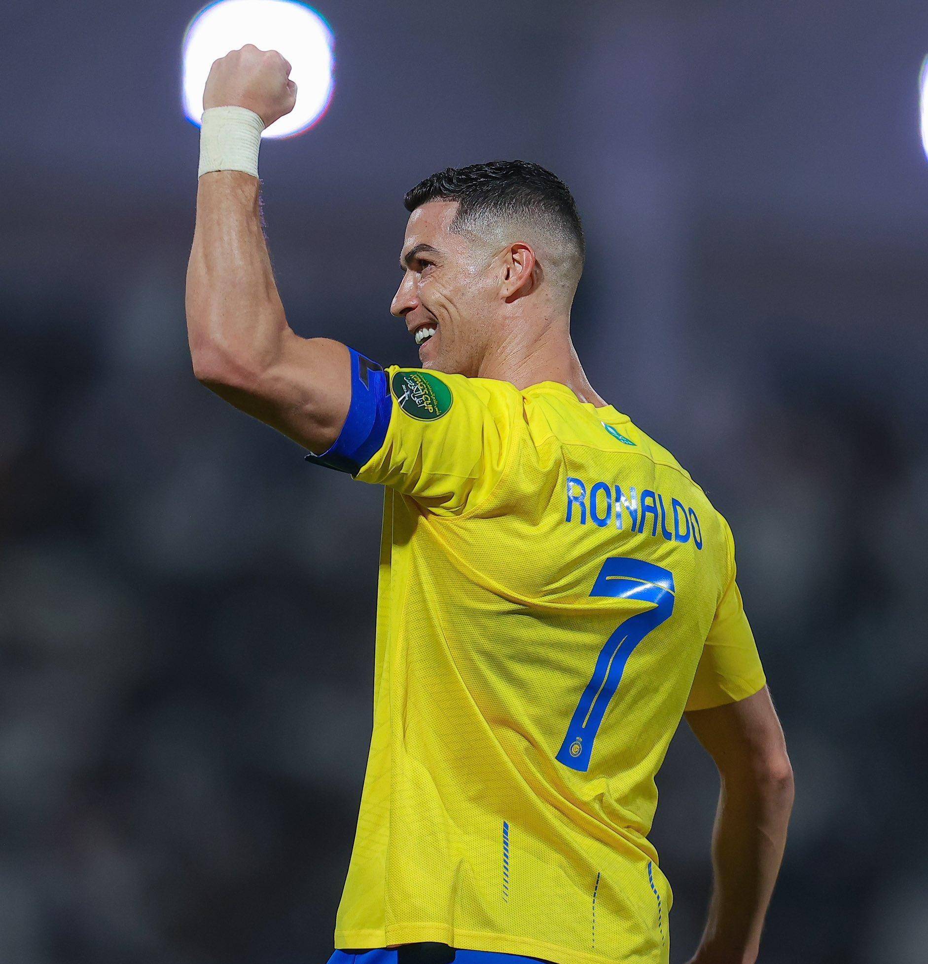 米体：国米已经准备明夏以2300万欧元回购小斯坦科维奇（米体：国米计划在明夏以2300万欧回购小斯坦科维奇）