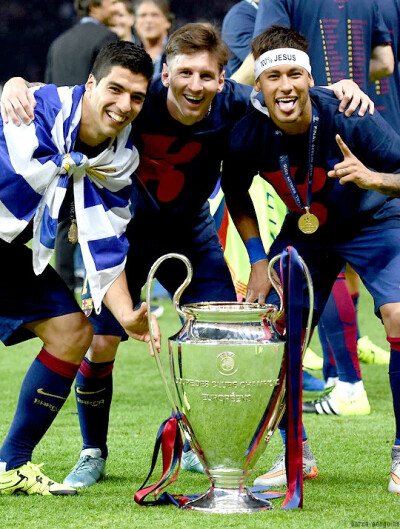 美记：库里距离复出还有一段时间，这次客场之旅可能看不到他（美记：库里复出尚需时日，本次客场之旅恐难见到他）