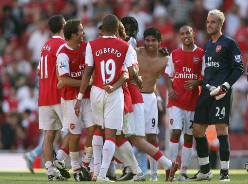 MLS主席告诉萨拉赫联系梅西，商讨他离开利物浦的惊人计划。（MLS主席促萨拉赫联络梅西，探讨其从利物浦离队的爆炸性计划）