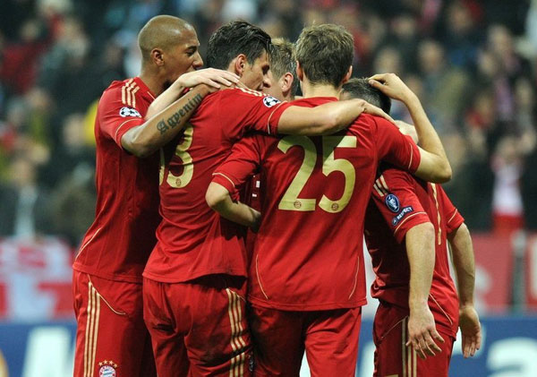 和利物浦一个病情，后防不稳，更衣室失控