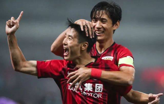 阿媒：奥斯卡所患非严重的结构性心脏病，但是否退役仍不明朗（阿媒：奥斯卡确诊非重度结构性心脏病，是否退役尚未确定）