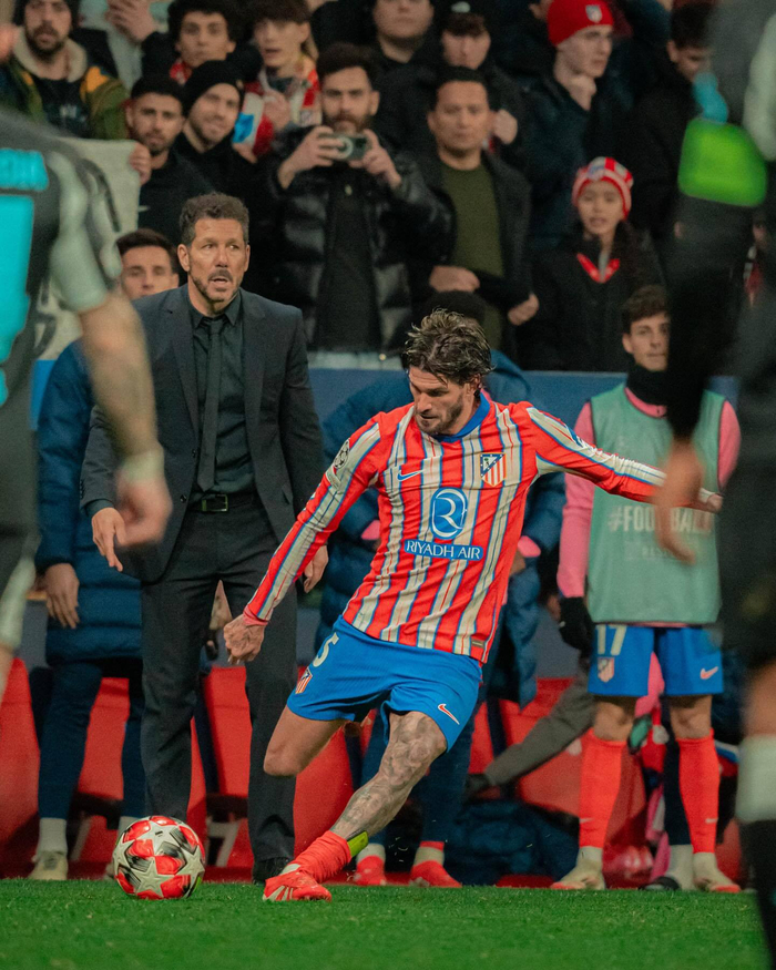 全市场：迪巴拉将因伤缺战三到六周，他的续约谈判也没有开始（全市场：迪巴拉因伤将缺阵三至六周，续约谈判尚未启动）