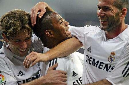 官方：约旦裁判组执法申花客战柔佛，马哈德迈赫担任主裁（官方：申花客战柔佛由约旦裁判组吹罚，马哈德·迈赫执主哨）