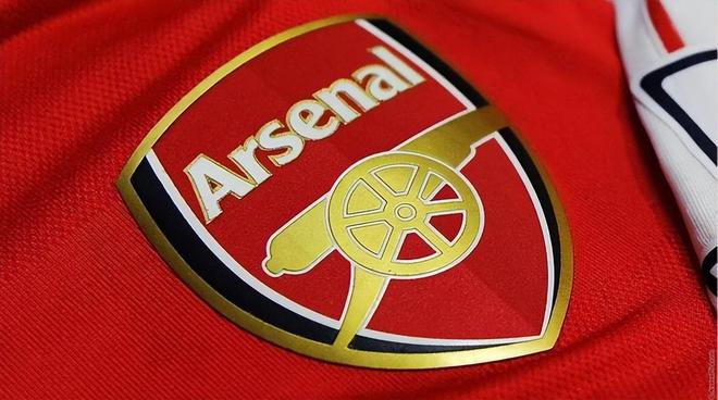 世体：巴萨仍考虑签格里马尔多；坎塞洛、穆尼奥斯也愿意加盟（世体：巴萨未放弃格里马尔多，坎塞洛和穆尼奥斯同样愿加盟）