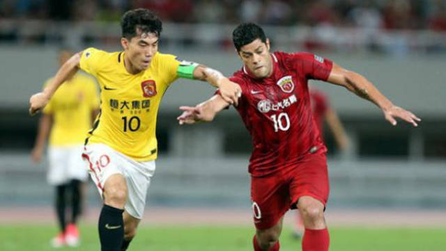 意媒：基耶萨可能冬窗回意甲，国米和米兰都在密切关注（意媒：基耶萨或在冬窗重返意甲，国米与米兰紧盯进展）