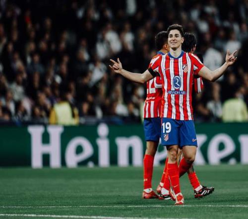 2025中超抢断榜：西海岸杨希以105次居首，英博吕焯毅排第二（2025中超抢断榜单：西海岸杨希以105次领跑，英博吕焯毅位居次席）